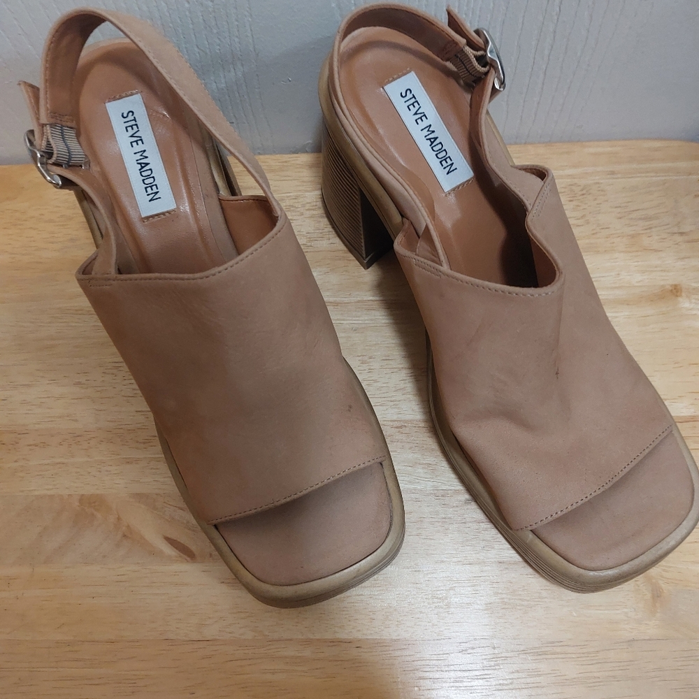 Women's Steve Madden "Forza" Tan Ankle Strap Heels Size 10